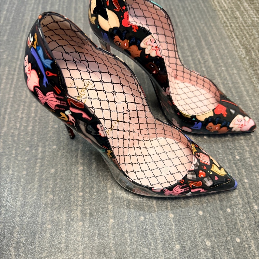 Christian Louboutin Hot Chick Pinup pump